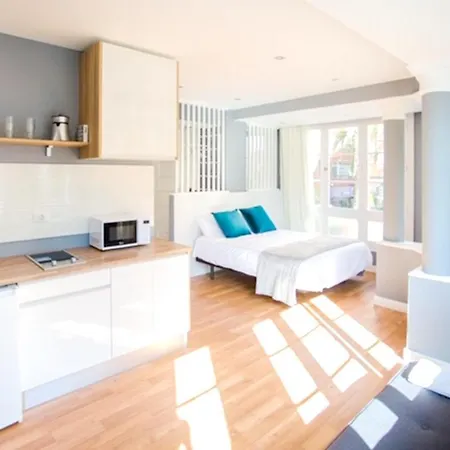 Διαμέρισμα Studio In With Wonderful City View Terrace And Wifi 300 M From The Beach *